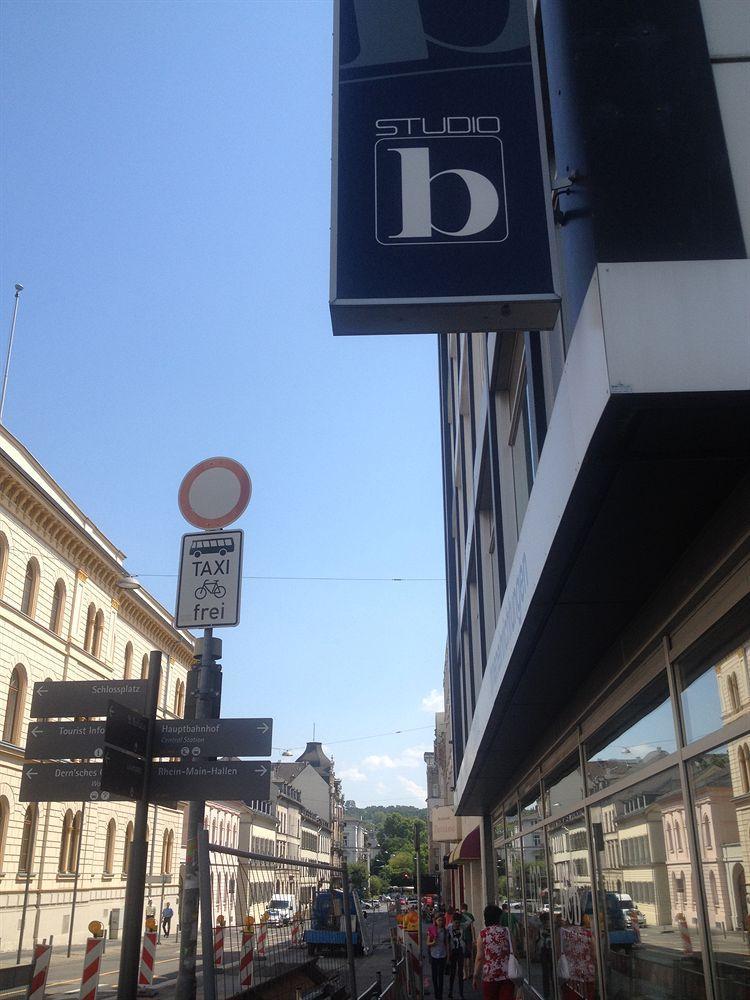 Business Hostel Wiesbaden One Buitenkant foto