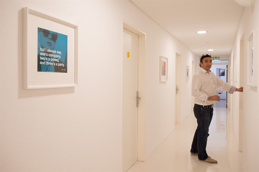 Business Hostel Wiesbaden One Buitenkant foto